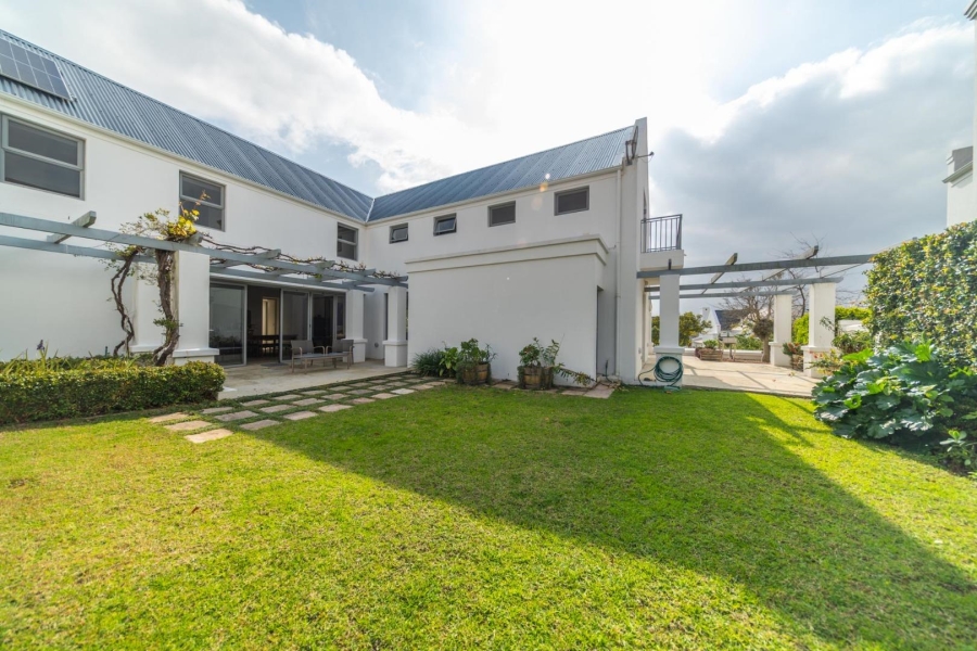 To Let 5 Bedroom Property for Rent in De Zalze Winelands Golf Estate Western Cape